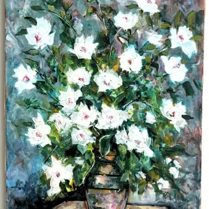 Bijelo cvijeće u vazni